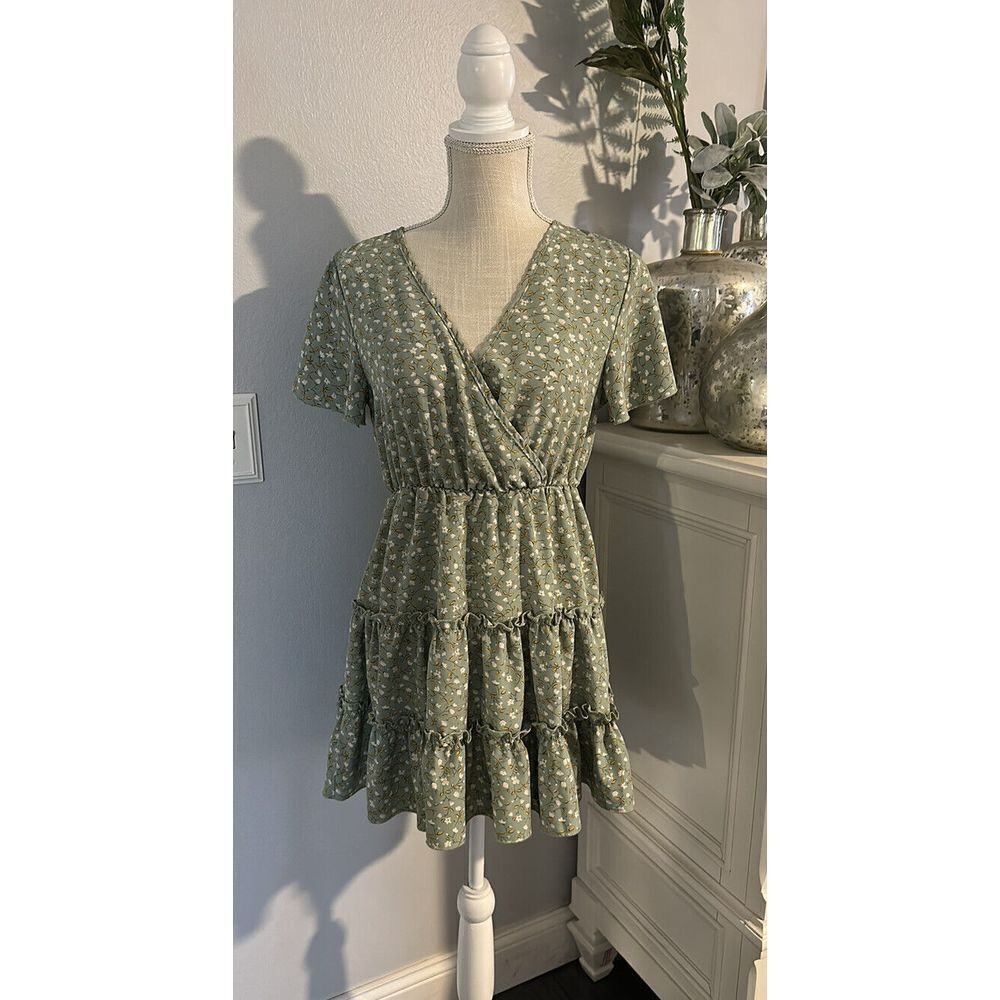Womens Shein Green Floral Dress Size Small EUC